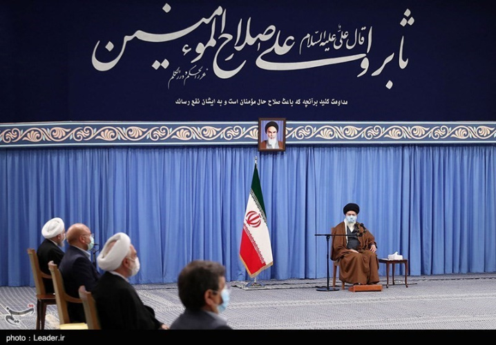مذاکره برای رفع تحریم را یک بار امتحان کردیم و به نتیجهای نرسید