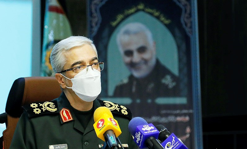 دشمنی که شاخ و شانه میکشید صحنه را با فضاحت ترک کرد