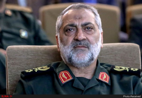 نامزدهای انتخابات ریاست جمهوری به موضوع سرباز حرفهای نپردازند