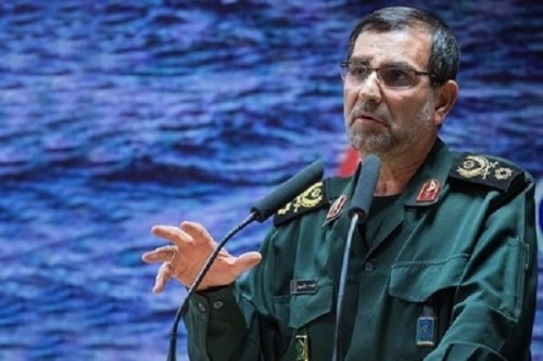 پیشرفت جامعۀ ایران اسلامی با عمل به منویات امام خامنهای محقق میشود