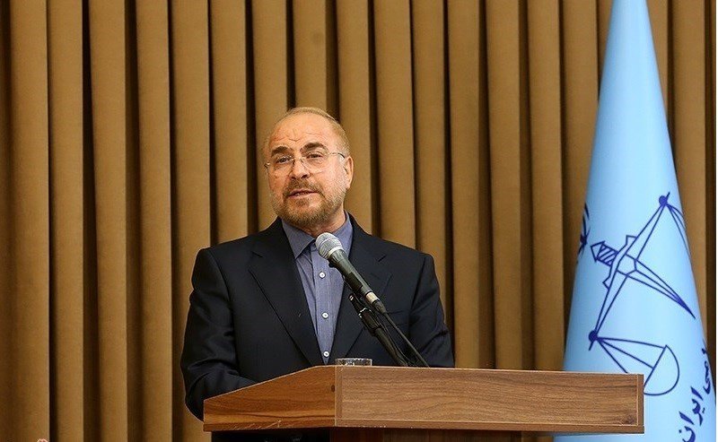 حاشیهسازی گناه است