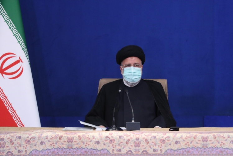 شتاب در واکسیناسیون دانشآموزان ضروری است