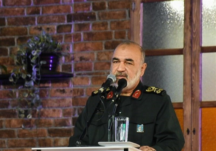 بسیج اعتماد به نفس ملی ایجاد میکند