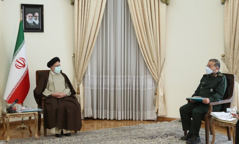 دولت با روحیۀ بسیجی برای ایجاد گشایش در معیشت مردم تلاش میکند